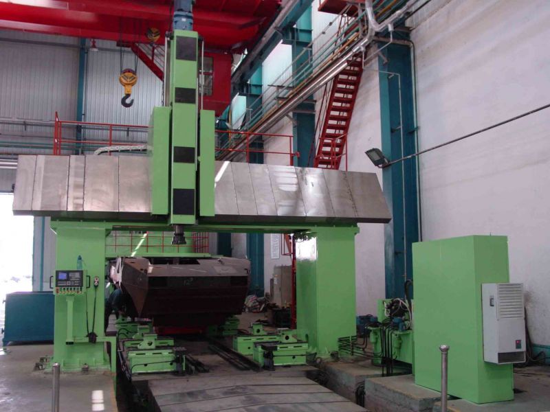 數(shù)(shu)控龍門(men)鏜(tang)銑(xian)牀